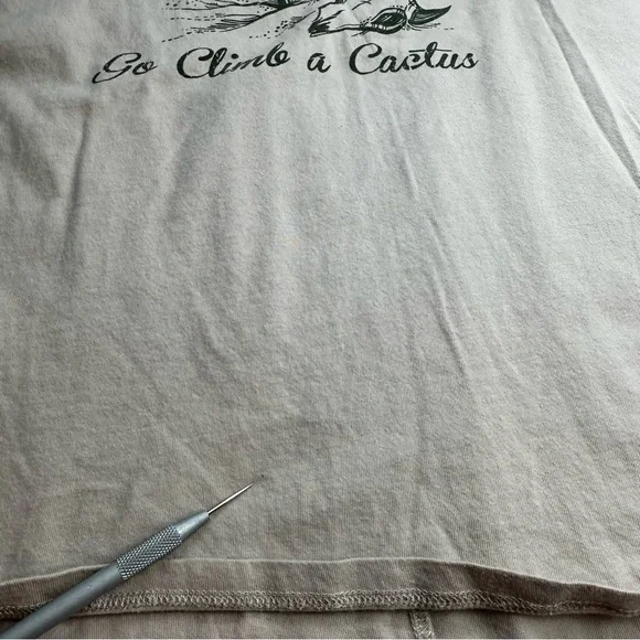 Tres Bien Go Climb A Cactus Shirt 100% Cotton Women's Size Petite Large Tan - Picture 7 of 9